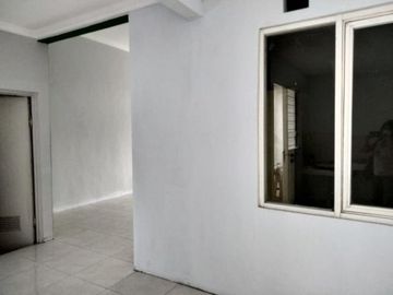 Rumah Medokan sawah timur baruu.. 650 jt negoo
