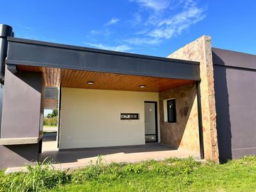 Casa de 3 dormitorios a ESTRENAR en VENTA en Country Pinar 2, Tafí Viejo