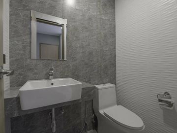 3 Bedroom Townhouse for sale in Hang Dong, Chiang Mai