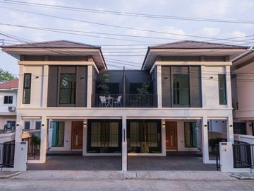 3 Bedroom Townhouse for sale in Hang Dong, Chiang Mai