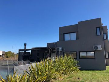 Casa Quinta En Venta 6 Ambientes - Costa Esmeralda, Pinamar