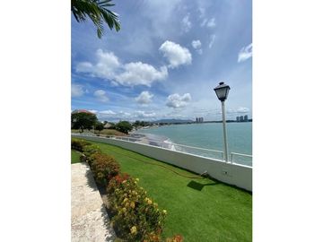 Se vende Penthouse en Coronado