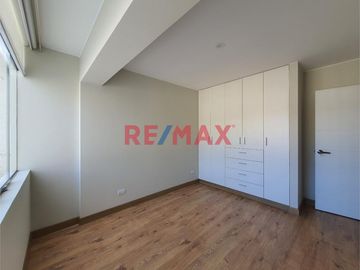 ¡Exclusivo Departamento en Venta en Valle Hermoso, Santiago de Surco!
¿Te imaginas despertar cada mañana en una zona tranquila, rodeada de áreas verd
