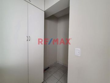 ¡Exclusivo Departamento en Venta en Valle Hermoso, Santiago de Surco!
¿Te imaginas despertar cada mañana en una zona tranquila, rodeada de áreas verd