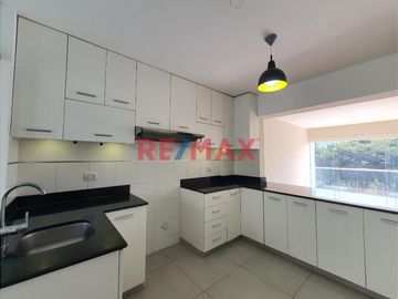 ¡Exclusivo Departamento en Venta en Valle Hermoso, Santiago de Surco!
¿Te imaginas despertar cada mañana en una zona tranquila, rodeada de áreas verd