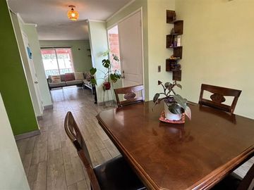 Casa en venta de 3D, 3B, Las Vizcachas. Puente Alto