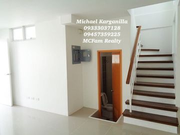 READY FOR OCCUPANCY TOWNHOUSE IN NORTH CALOOCAN - BLUHOMES BREEZE