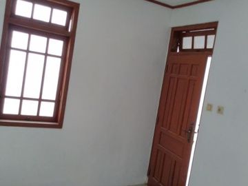 Dijual & Disewakan Rumah Siap Huni Di JL. Raya Darmo Permai Selatan, Surabaya