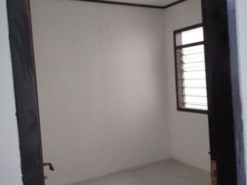 Dijual & Disewakan Rumah Siap Huni Di JL. Raya Darmo Permai Selatan, Surabaya