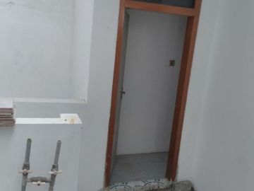 Dijual & Disewakan Rumah Siap Huni Di JL. Raya Darmo Permai Selatan, Surabaya