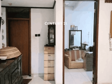 Dijual Rumah Lokasi Strategis Dekat Pondok Indah Mall Jakarta