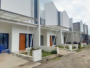 Pertama di Terusan Buah Batu Rumah 2LT View Danau Dibawah 500 Juta Cash Only