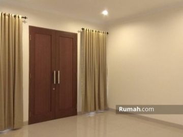 For Rent 3BR Modern House at Villa Delima Lebak Bulus
