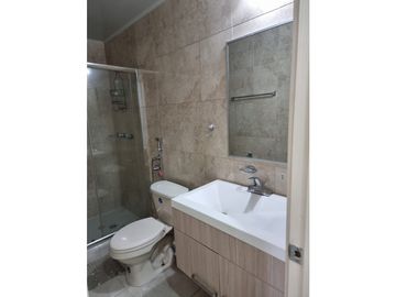 VENDO HERMOSA CASA EN LA 24 DE DICIEMBRE, URB PALO ALTO 3REC 2BA