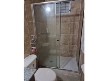 VENDO HERMOSA CASA EN LA 24 DE DICIEMBRE, URB PALO ALTO 3REC 2BA