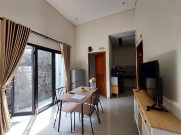 Rumah Baru Bonus Furnish di Jalan Kaliurang dekat Kampus UII