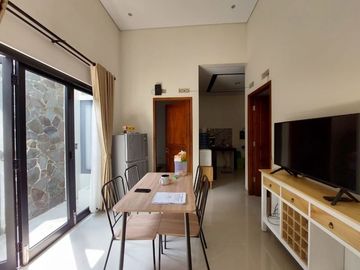 Rumah Baru Bonus Furnish di Jalan Kaliurang dekat Kampus UII