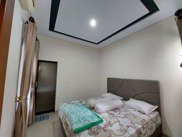 Rumah Baru Bonus Furnish di Jalan Kaliurang dekat Kampus UII