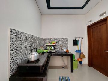 Rumah Baru Bonus Furnish di Jalan Kaliurang dekat Kampus UII