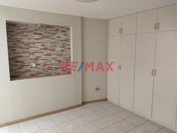 🏡 ¡DEPARTAMENTO TRYPLEX EN VENTA EN SAN LUIS DE CALIFORNIA - CONDOMINIO EL FLORAL, TRUJILLO! ✨

📍 Ubicación: Urb. San Luis de California - Condomini