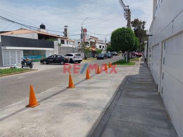 🏡 ¡DEPARTAMENTO TRYPLEX EN VENTA EN SAN LUIS DE CALIFORNIA - CONDOMINIO EL FLORAL, TRUJILLO! ✨

📍 Ubicación: Urb. San Luis de California - Condomini