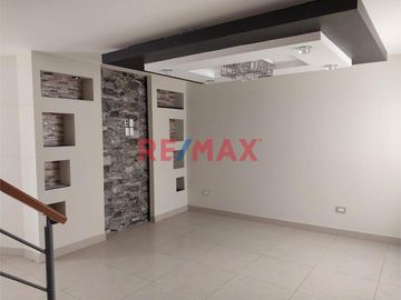🏡 ¡DEPARTAMENTO TRYPLEX EN VENTA EN SAN LUIS DE CALIFORNIA - CONDOMINIO EL FLORAL, TRUJILLO! ✨

📍 Ubicación: Urb. San Luis de California - Condomini
