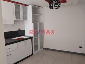 🏡 ¡DEPARTAMENTO TRYPLEX EN VENTA EN SAN LUIS DE CALIFORNIA - CONDOMINIO EL FLORAL, TRUJILLO! ✨

📍 Ubicación: Urb. San Luis de California - Condomini
