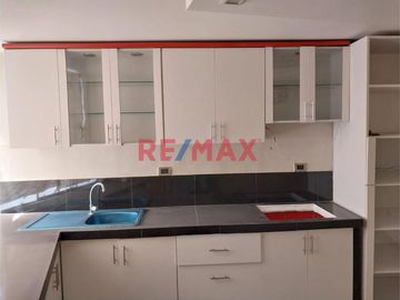 🏡 ¡DEPARTAMENTO TRYPLEX EN VENTA EN SAN LUIS DE CALIFORNIA - CONDOMINIO EL FLORAL, TRUJILLO! ✨

📍 Ubicación: Urb. San Luis de California - Condomini