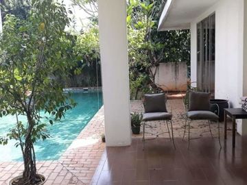 Rumah Lama Terawat Bagus Lokasi Premium Cipete Utara Kebayoran Baru Jakarta Selatan