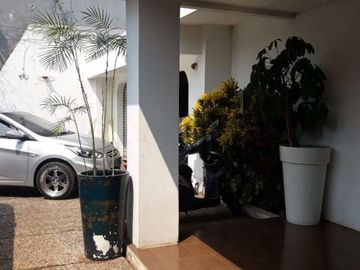 Rumah Lama Terawat Bagus Lokasi Premium Cipete Utara Kebayoran Baru Jakarta Selatan