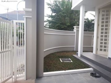 RUMAH GRESS SUTOREJO TIMUR Hadap Selatan-Barat