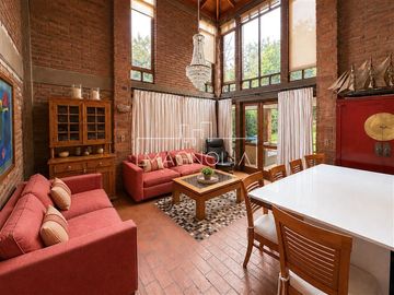 Casa en venta estilo Castillo Velasco en Las condes