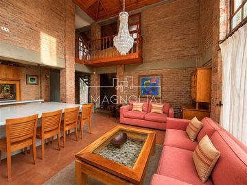 Casa en venta estilo Castillo Velasco en Las condes