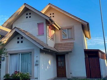 Casa 3 Dorm Quincho Suite Condominio Alto Sacramento Buin