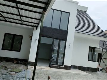 GRESS BARU RUMAH BSD NUSALOKA SIAP HUNI SERPONG