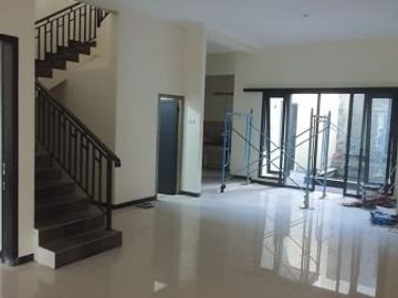 Disewa Rumah Woodland Citraland, Minimalis , Surabaya Barat