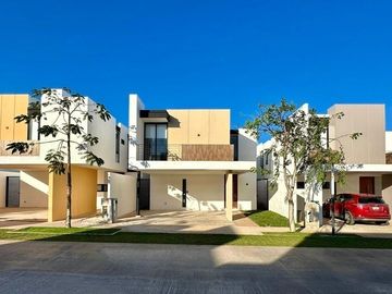 CASA EN VENTA EN PRIVADA MACORA, ALTABRISA MERIDA.