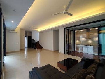 Disewakan Town House di Cilandak - Type 3 Bedroom & Un Furnished HSE-A0655