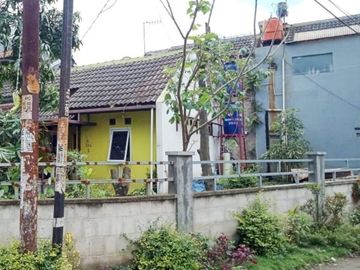 Rumah di Komplek Bumi Harapan Cibiru Hilir