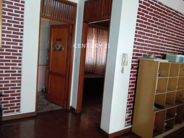 Rumah SHM  2 Lantai Semi Furnished Di Tubagus Ismail Bandung