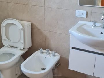 DUPLEX 3 AMBIENTES. BARRIO FELIX U. CAMET.