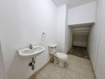 CASA COMERCIAL EN ARRIENDO UBICADA EN EL POBLADO SECTOR PATIO BONITO