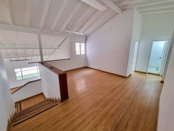 CASA COMERCIAL EN ARRIENDO UBICADA EN EL POBLADO SECTOR PATIO BONITO