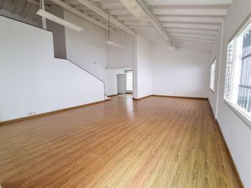 CASA COMERCIAL EN ARRIENDO UBICADA EN EL POBLADO SECTOR PATIO BONITO