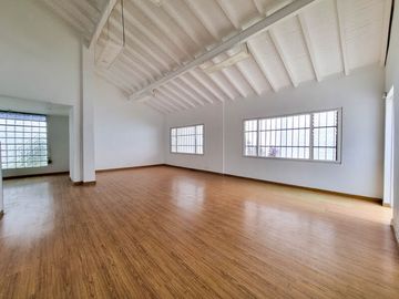CASA COMERCIAL EN ARRIENDO UBICADA EN EL POBLADO SECTOR PATIO BONITO