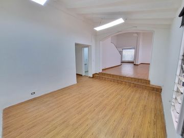 CASA COMERCIAL EN ARRIENDO UBICADA EN EL POBLADO SECTOR PATIO BONITO