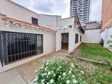 CASA COMERCIAL EN ARRIENDO UBICADA EN EL POBLADO SECTOR PATIO BONITO