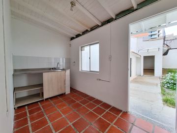 CASA COMERCIAL EN ARRIENDO UBICADA EN EL POBLADO SECTOR PATIO BONITO