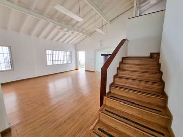 CASA COMERCIAL EN ARRIENDO UBICADA EN EL POBLADO SECTOR PATIO BONITO
