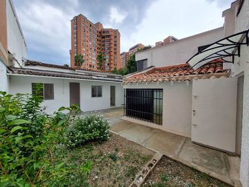 CASA COMERCIAL EN ARRIENDO UBICADA EN EL POBLADO SECTOR PATIO BONITO